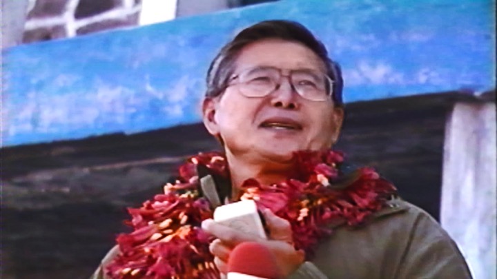 <span>Fujimori en Taquile: agua potable junto al Titicaca</span>